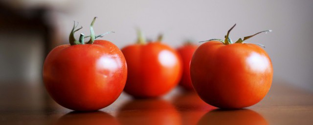 洋葱西红柿怎么做好吃 西红柿炒洋葱的做法