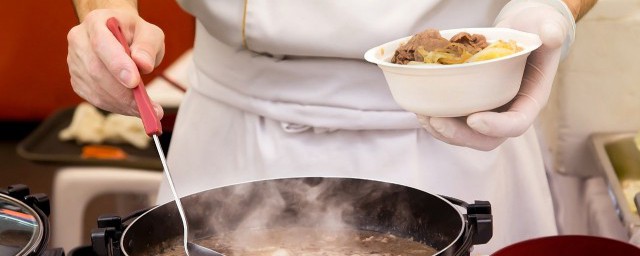 新鲜金银花煲汤可以吗 新鲜金银花可以直接煮汤喝吗