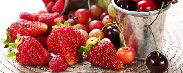 新鲜草莓怎么吃好吃又简单 草莓的烹饪方法