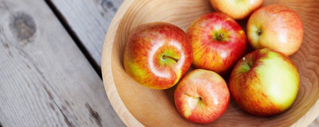 蒸熟的苹果要煮多久才能吃 蒸苹果的烹饪方法