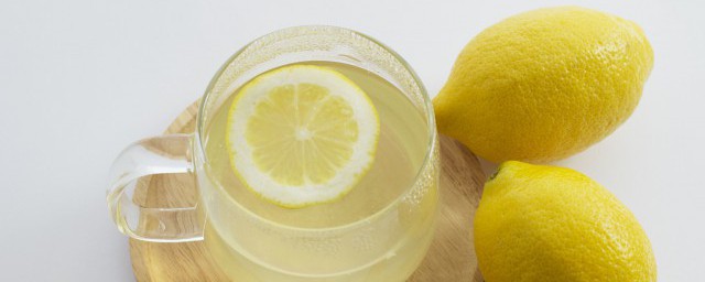 新鲜柠檬煮水还酸吗怎么做 柠檬煮水的正确方法