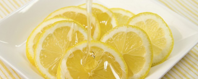 做柠檬汁的方法 如何制作柠檬汁