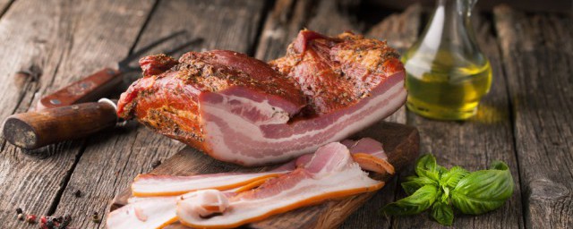 猪哪个部位适合腌腊肉 猪什么位置的肉适合腌腊肉