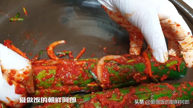 四川黄瓜泡菜的腌制方法（揭秘正宗黄瓜泡菜制作流程）